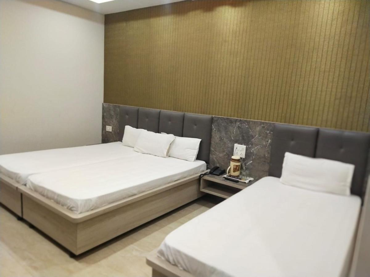 Hotel Gateway Kailash Varanasi Exterior photo