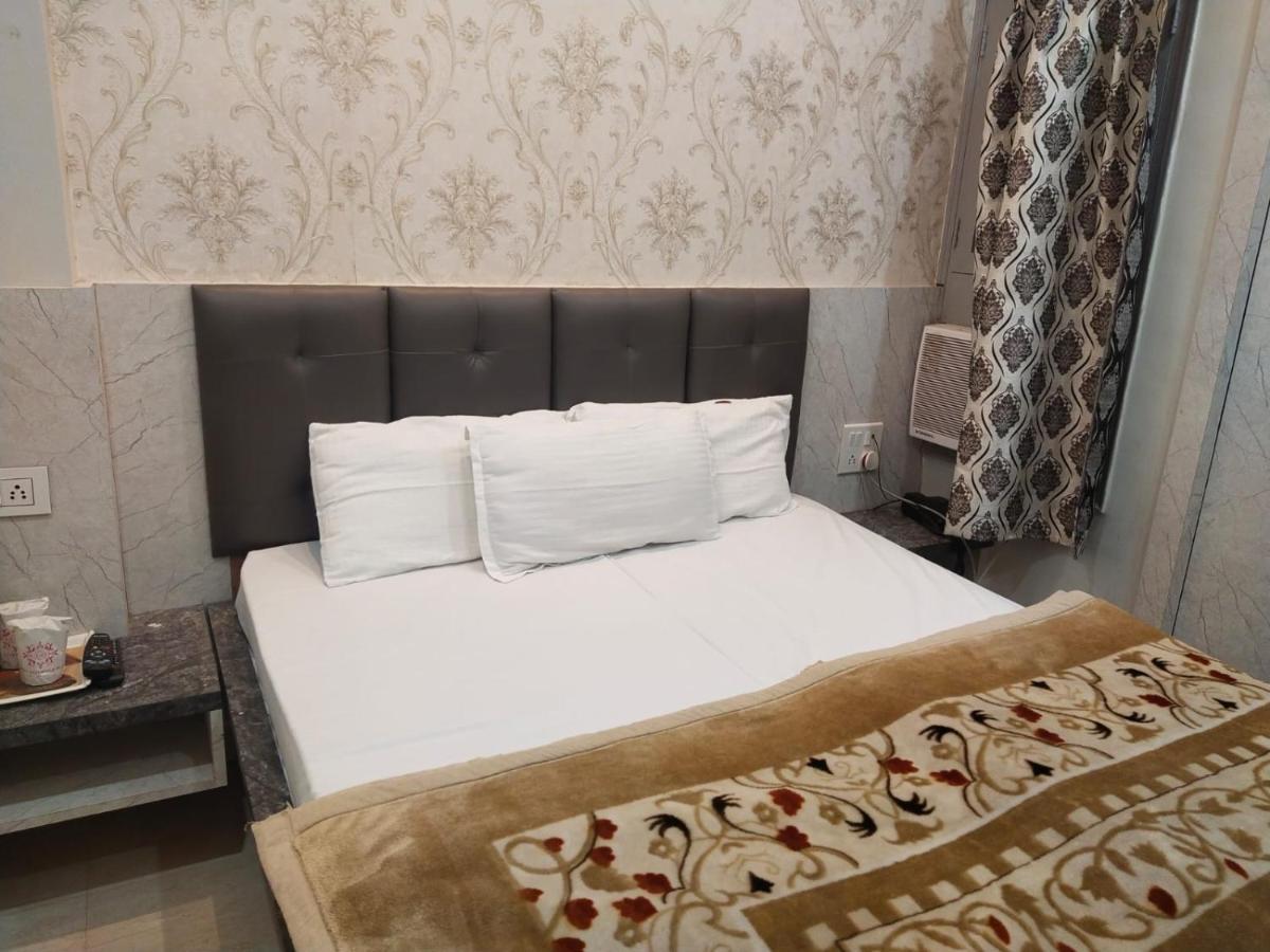 Hotel Gateway Kailash Varanasi Exterior photo