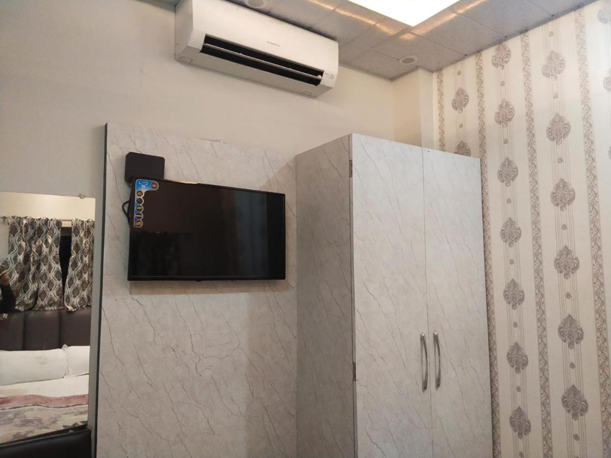 Hotel Gateway Kailash Varanasi Exterior photo